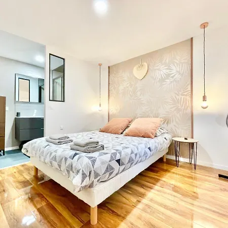 Le Rosacker - Proche Centre Ville Et Gare - Terrasse - Parking Gratuit - 2 Chambres - 2 Salles D'Eau - Netflix - A 10 Min Du Marche De Noel *