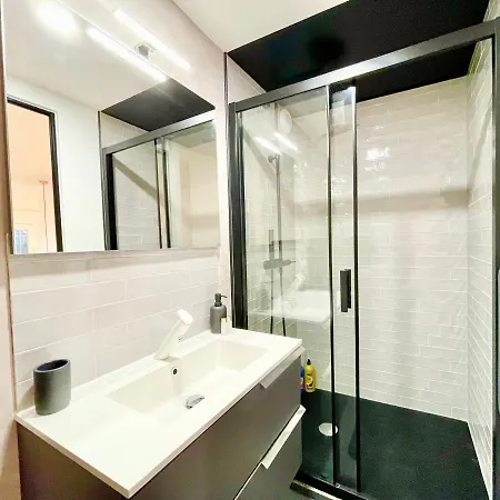Appartement Le Rosacker - Proche Centre Et Gare - Terrasse - Parking Gratuit 2 Places - 2 - 2 Salles De Bain - Netflix Colmar